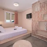 בית נופש Nikole's Luxury 180m2 *