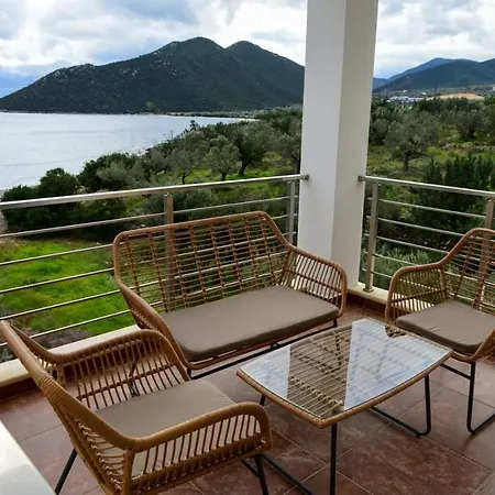 Nikole's Luxury 180m2 Дом отдыха