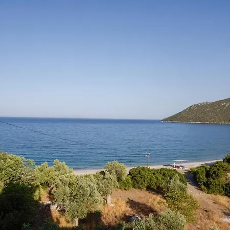 Nikole's Luxury 180m2 Тирос