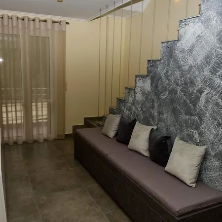 Дом отдыха Nikole's Luxury 180m2 Тирос