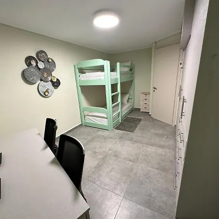 Nikole's Luxury 180m2