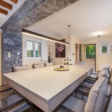 Nikole's Luxury 180m2 *