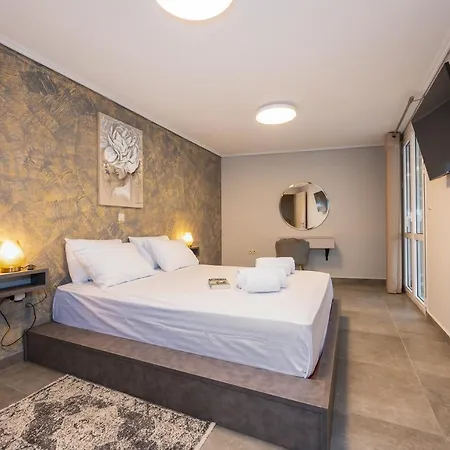 Nikole's Luxury 180m2