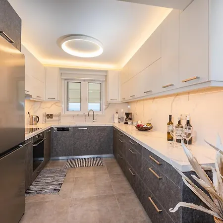 Дом отдыха Nikole's Luxury 180m2 *