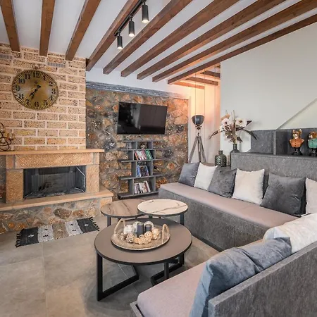 Дом отдыха Nikole's Luxury 180m2