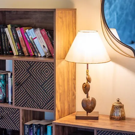 Nikole's Luxury 180m2 Tirós