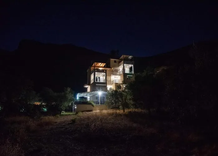 Nikole's Luxury 180m2 Vakantiehuis