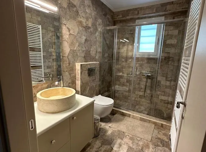 Nikole's Luxury 180m2 Tirós