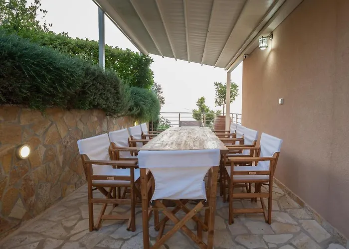 Nikole's Luxury 180m2 Vakantiehuis Tirós